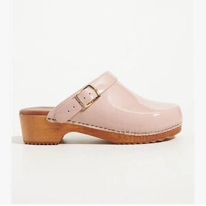 Anthropologie patent Leather Classic Clogs in Rose pink Sz 8.5/9 (see desc)